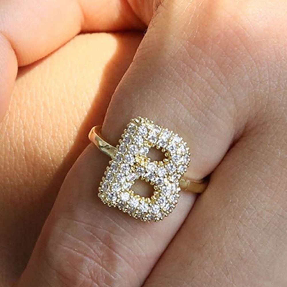 Letter B ring N688